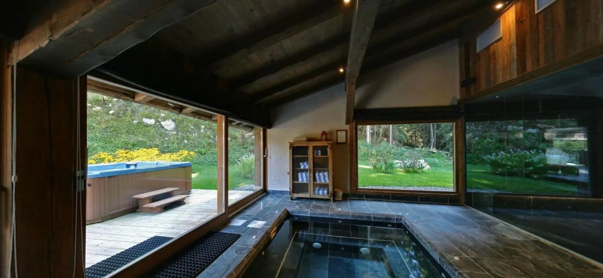 Chalet Bontique A Luxurious Alpine Escape Montriond 0*,